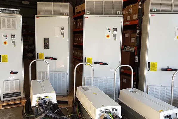 Biến tần ABB nằm trong phân khúc cao cấp, cùng với các thương hiệu như Siemens, Schneider Electric…